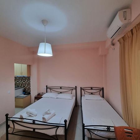 Let Rooms Lukova Buitenkant foto