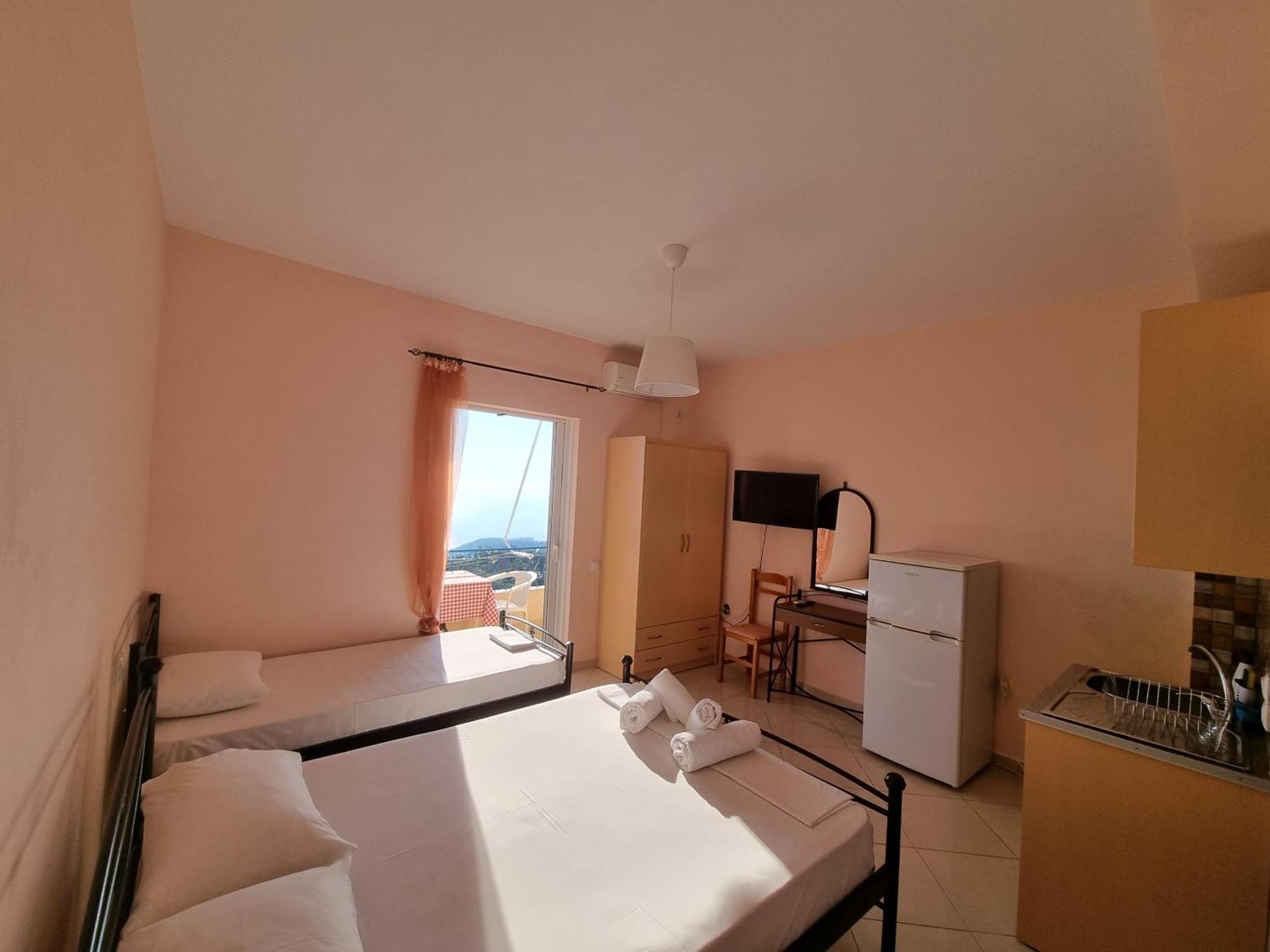 Let Rooms Lukova Buitenkant foto