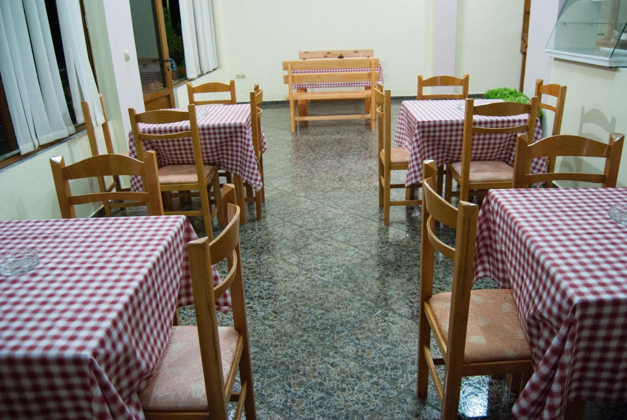 Let Rooms Lukova Buitenkant foto