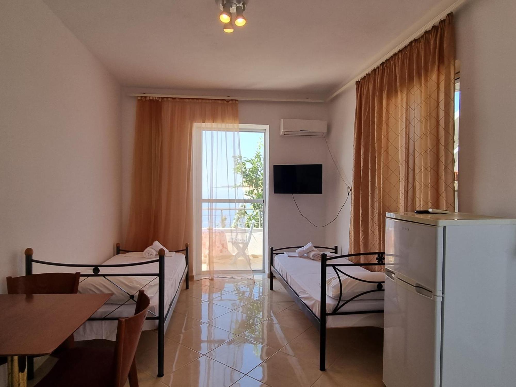 Let Rooms Lukova Buitenkant foto