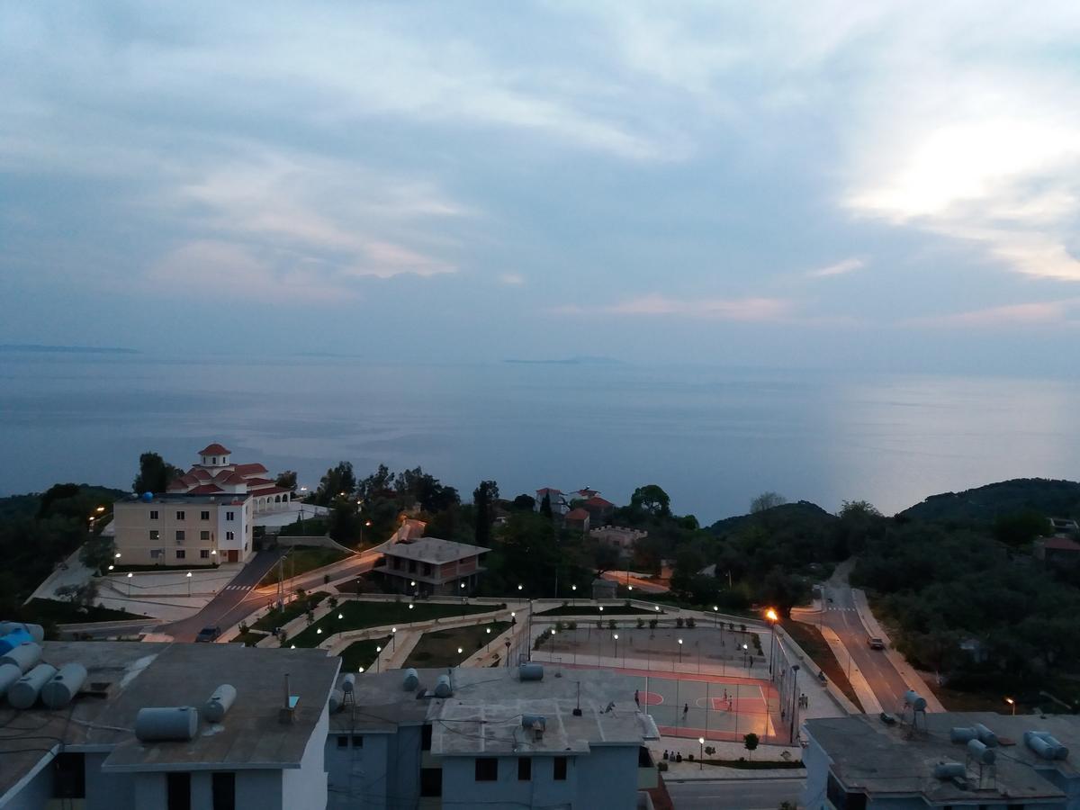 Let Rooms Lukova Buitenkant foto